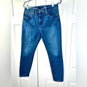 J‎ Crew Toothpick straight leg blue jeans size 31P